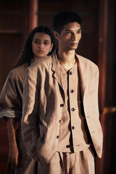 Look 26